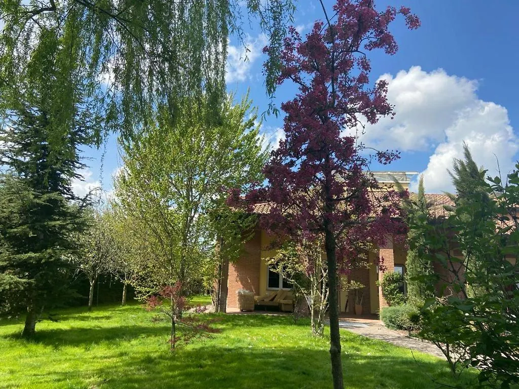 Villa With Private Swimming Pool & Spa Parma